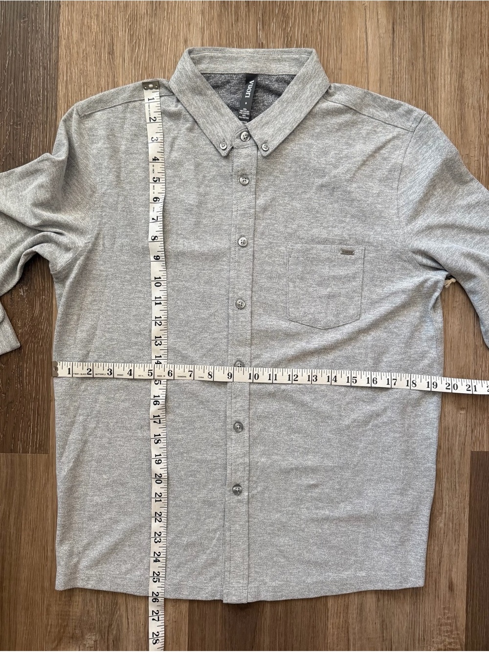 Vuori Long Sleeve Ace Button Down Light Grey Men’s Sz Small V185 NWT - Picture 5 of 5